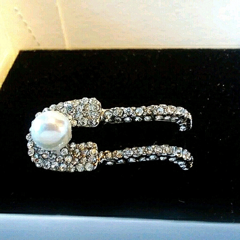 Pearl jewel ring
